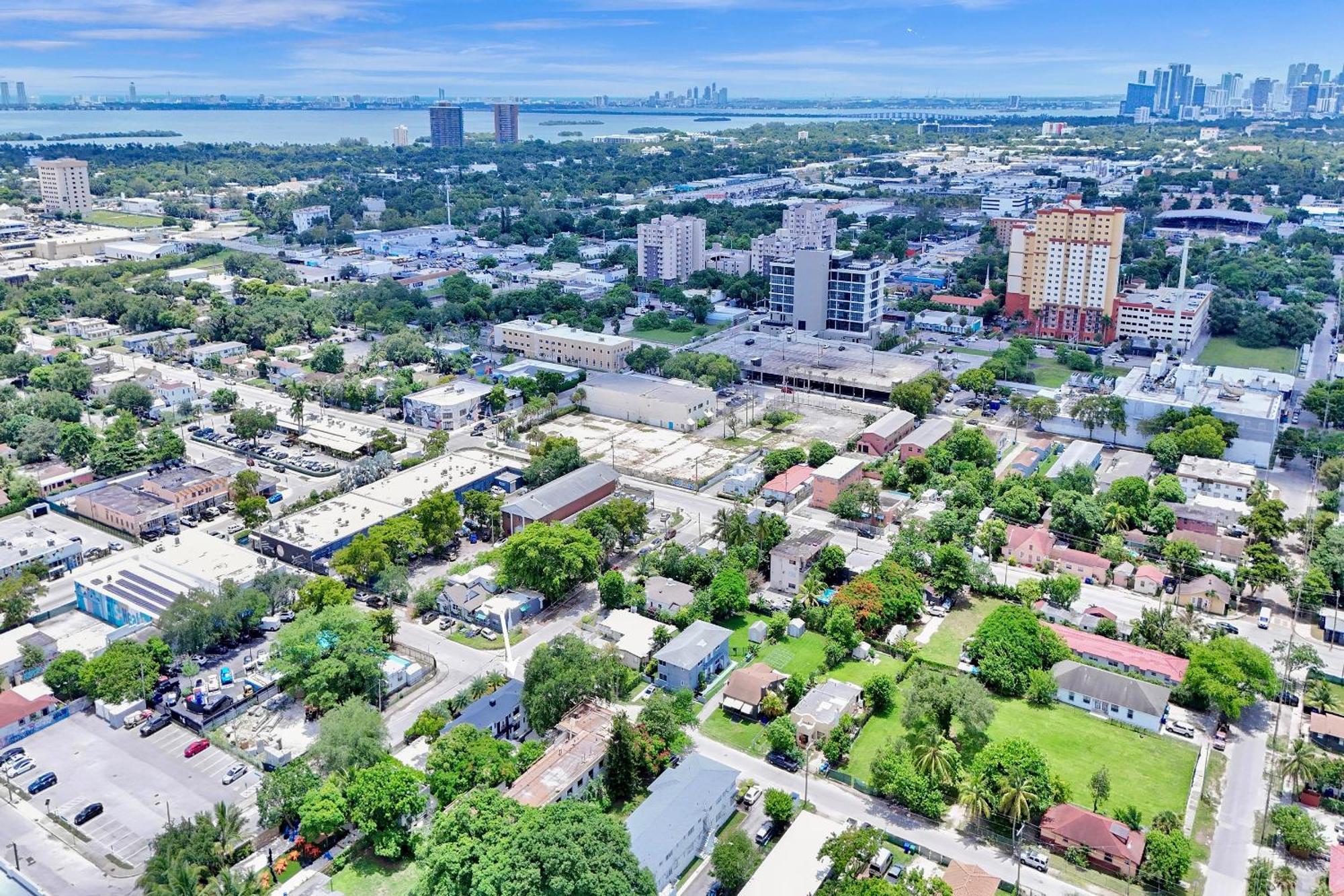 The Carrington: Multi-Unit Retreat with Villa Miami Exterior photo