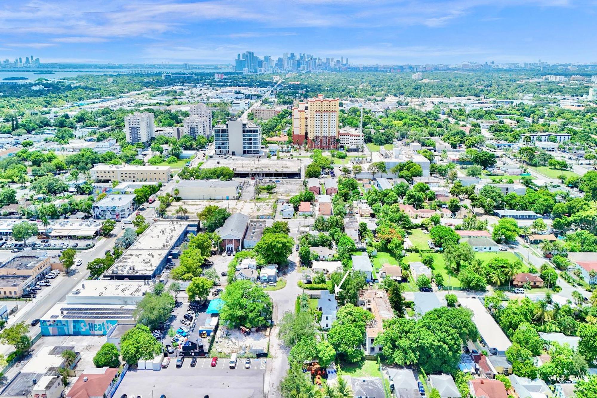 The Carrington: Multi-Unit Retreat with Villa Miami Exterior photo