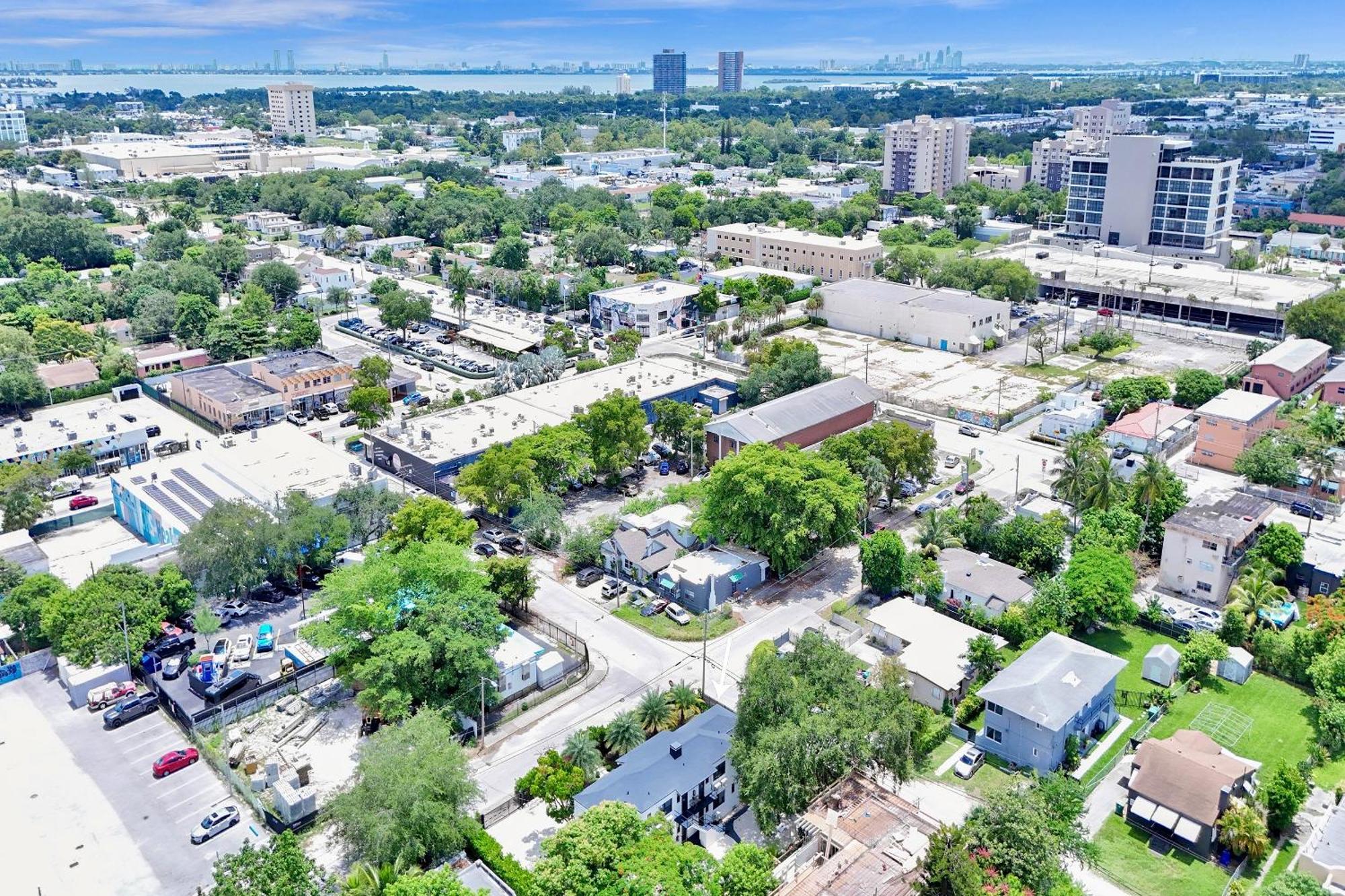 The Carrington: Multi-Unit Retreat with Villa Miami Exterior photo